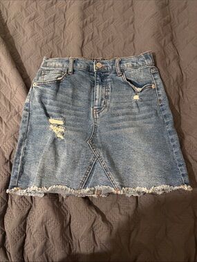 Cat & Jack Light Blue Distressed Denim Mini Skirt girl talla10